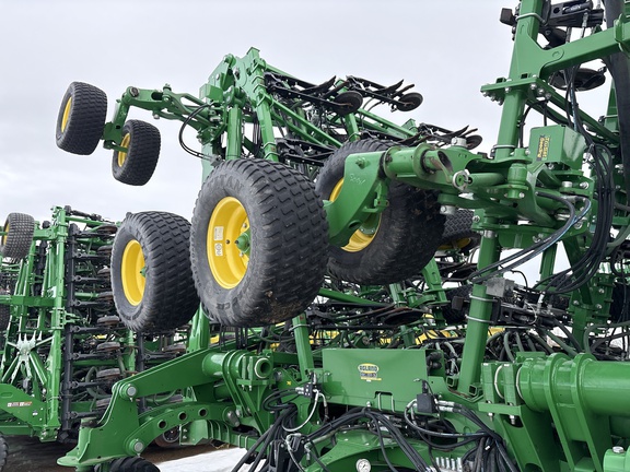 Used 2022 John Deere P576 Air Drills and Seeders at Horizon Ag & Turf in Lloydminster, AB - Photo2