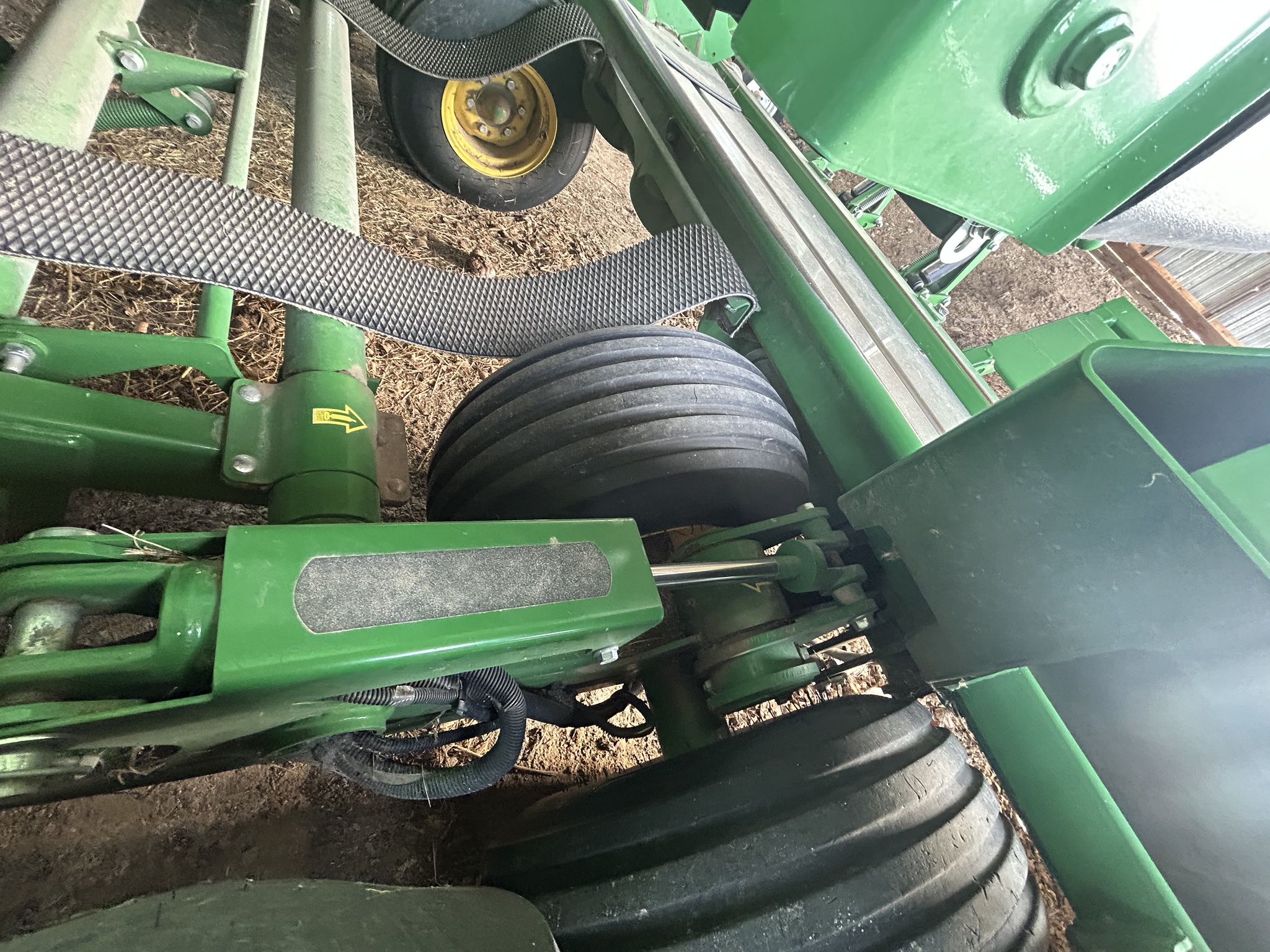  2019 John Deere 560M at Heritage Tractor in Anderson, MO