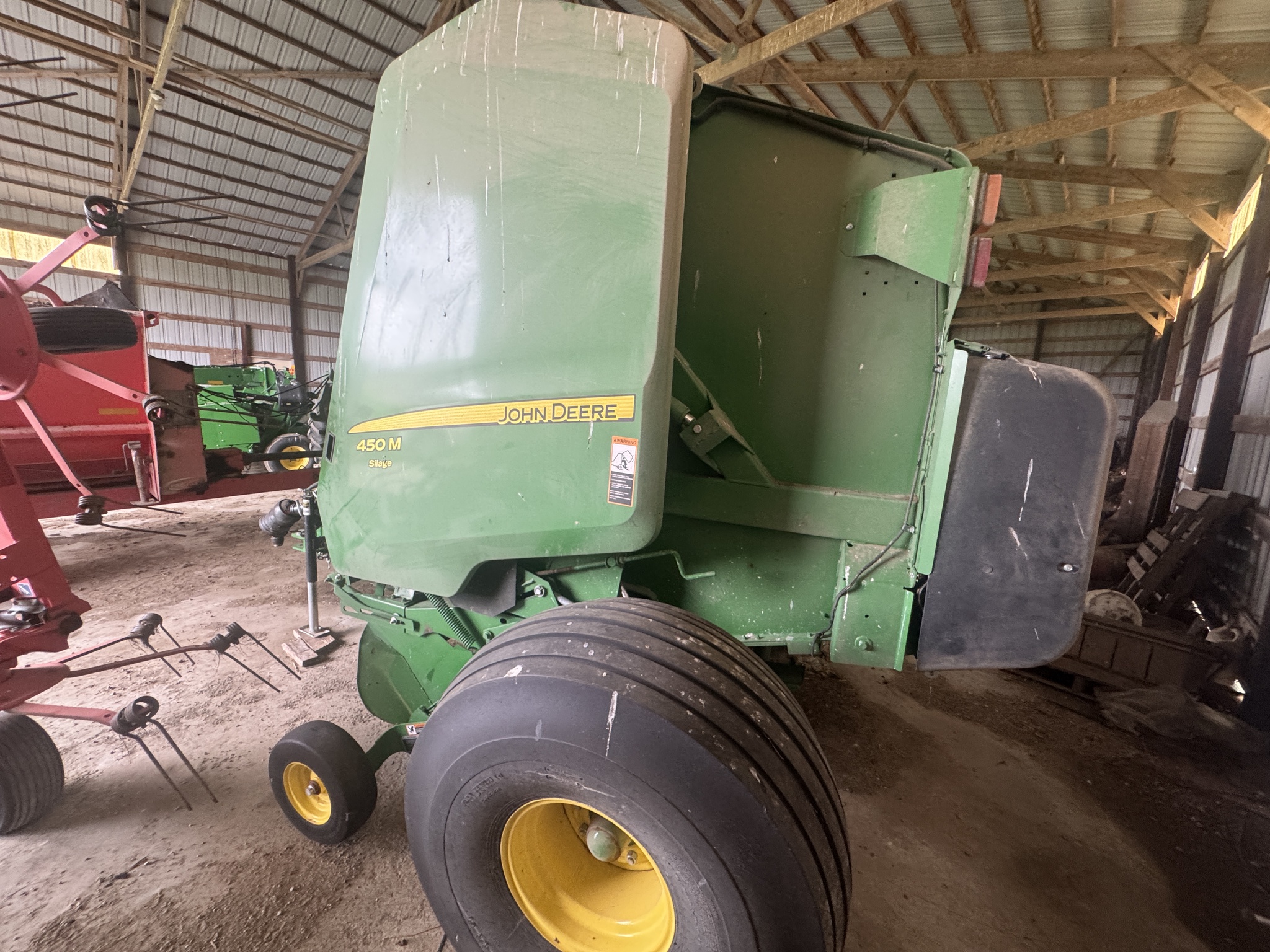 2019 John Deere 450M Image 2