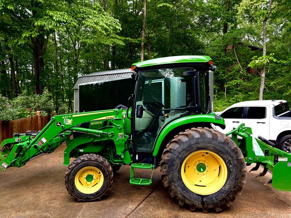 2023 John Deere 4066R-2