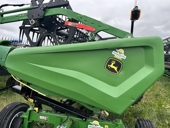 Used 2024 John Deere HD35R Combine Platforms at Horizon Ag & Turf in Lloydminster, AB - Photo2
