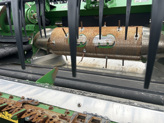 Used 2024 John Deere HD35R Combine Platforms at Horizon Ag & Turf in Lloydminster, AB - Photo3