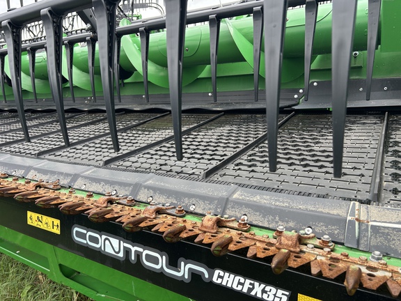 Used 2024 John Deere HD35R Combine Platforms at Horizon Ag & Turf in Lloydminster, AB - Photo7