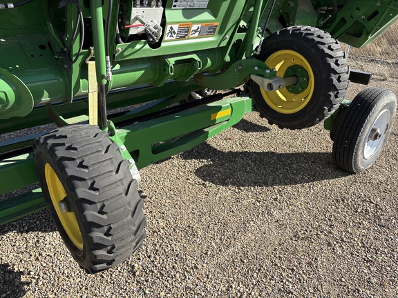 Used 2024 John Deere HD35R Combine Platforms at Horizon Ag & Turf in Lloydminster, AB - Photo16