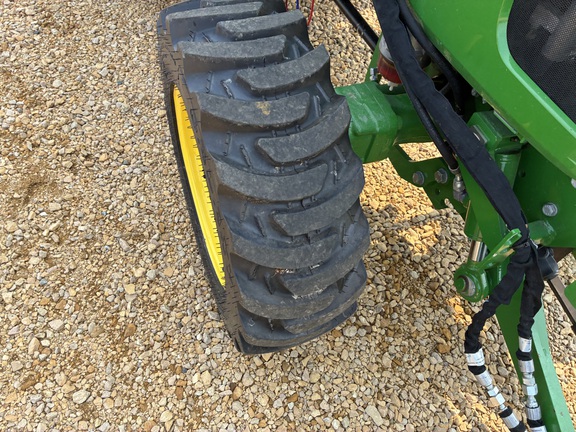 2022 John Deere 3039R - Photo12