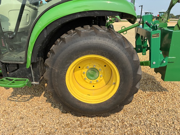 2022 John Deere 3039R - Photo16