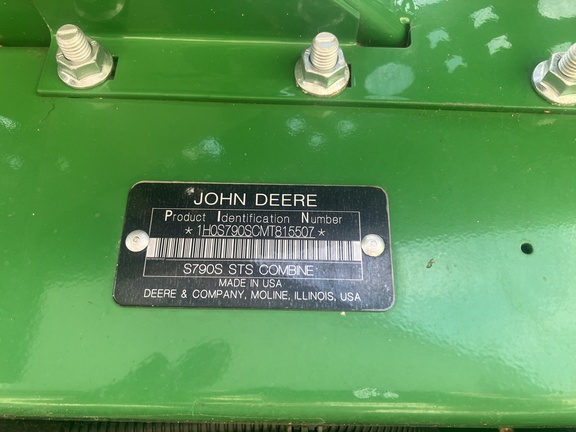 Photo of 2021 John Deere S790