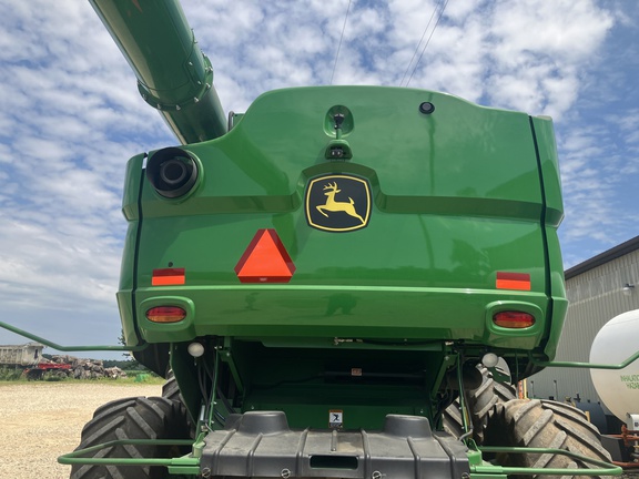Photo of 2021 John Deere S790