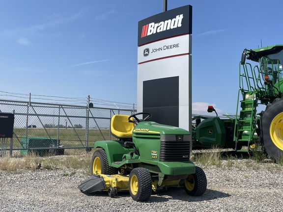 2000 John Deere 345