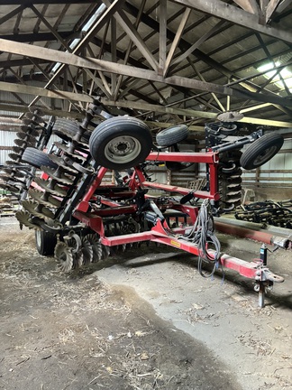 2011 Case IH 330 - Photo9