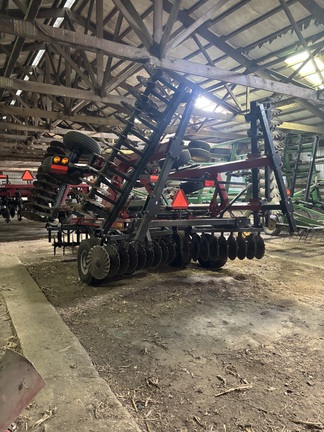 2011 Case IH 330 - Photo5