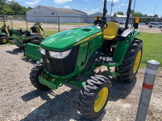 Photo of 2022 John Deere 4044M