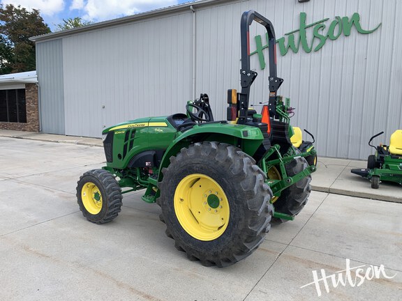 Photo of 2022 John Deere 4044M