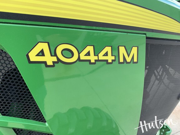 Photo of 2022 John Deere 4044M