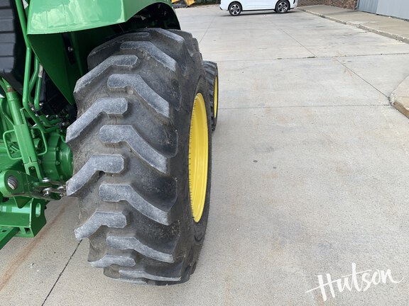 Photo of 2022 John Deere 4044M