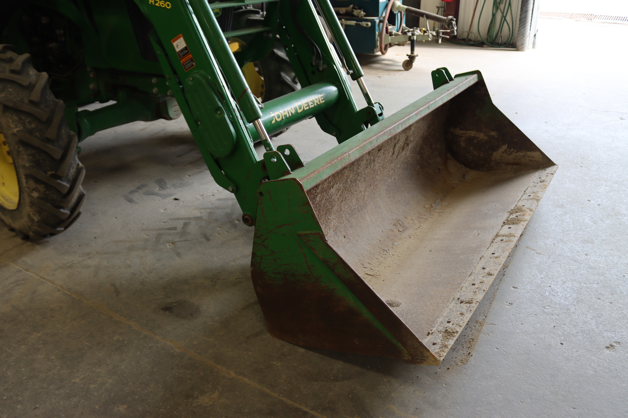2014 John Deere 5085M Utility Tractors