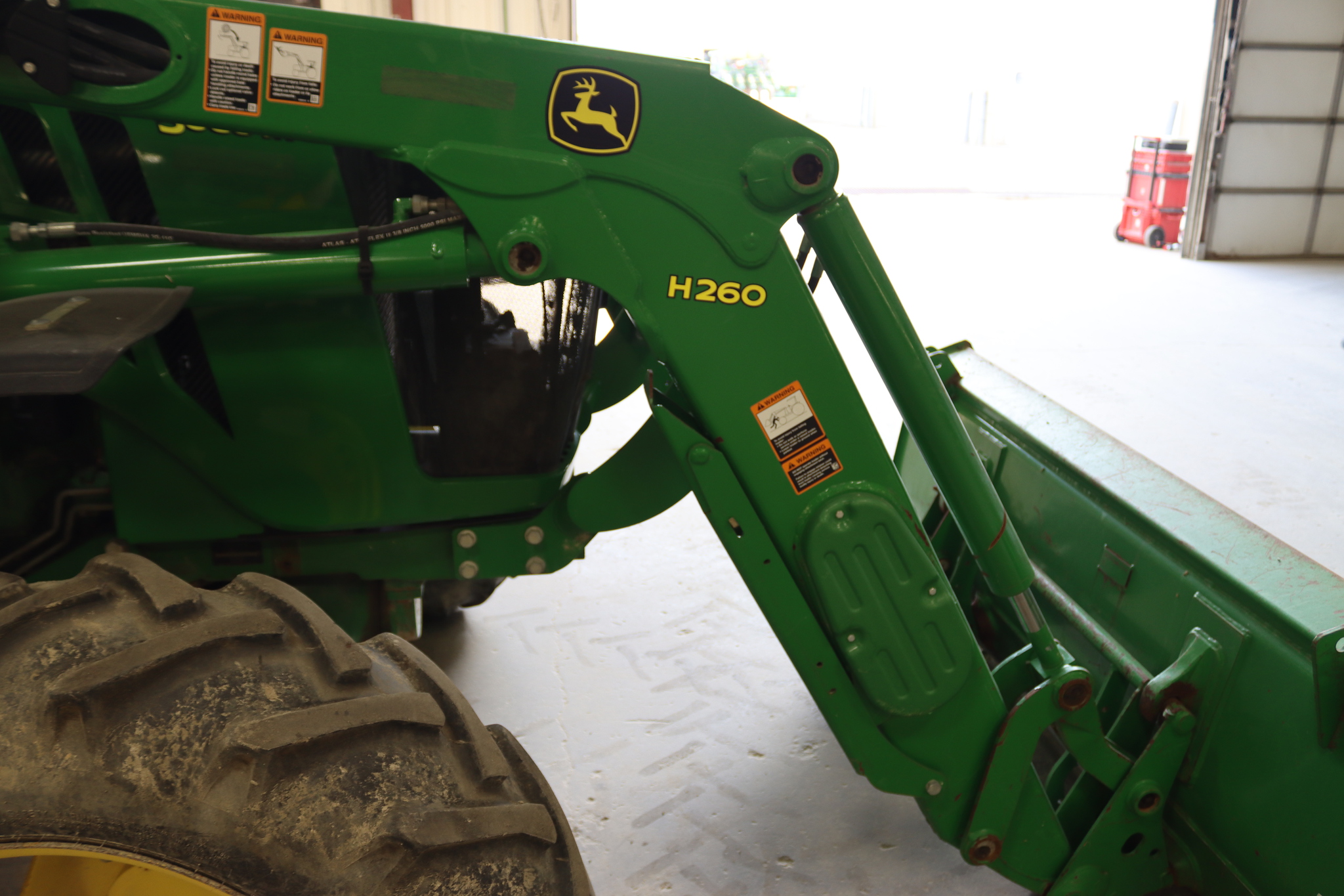 2014 John Deere 5085M Utility Tractors