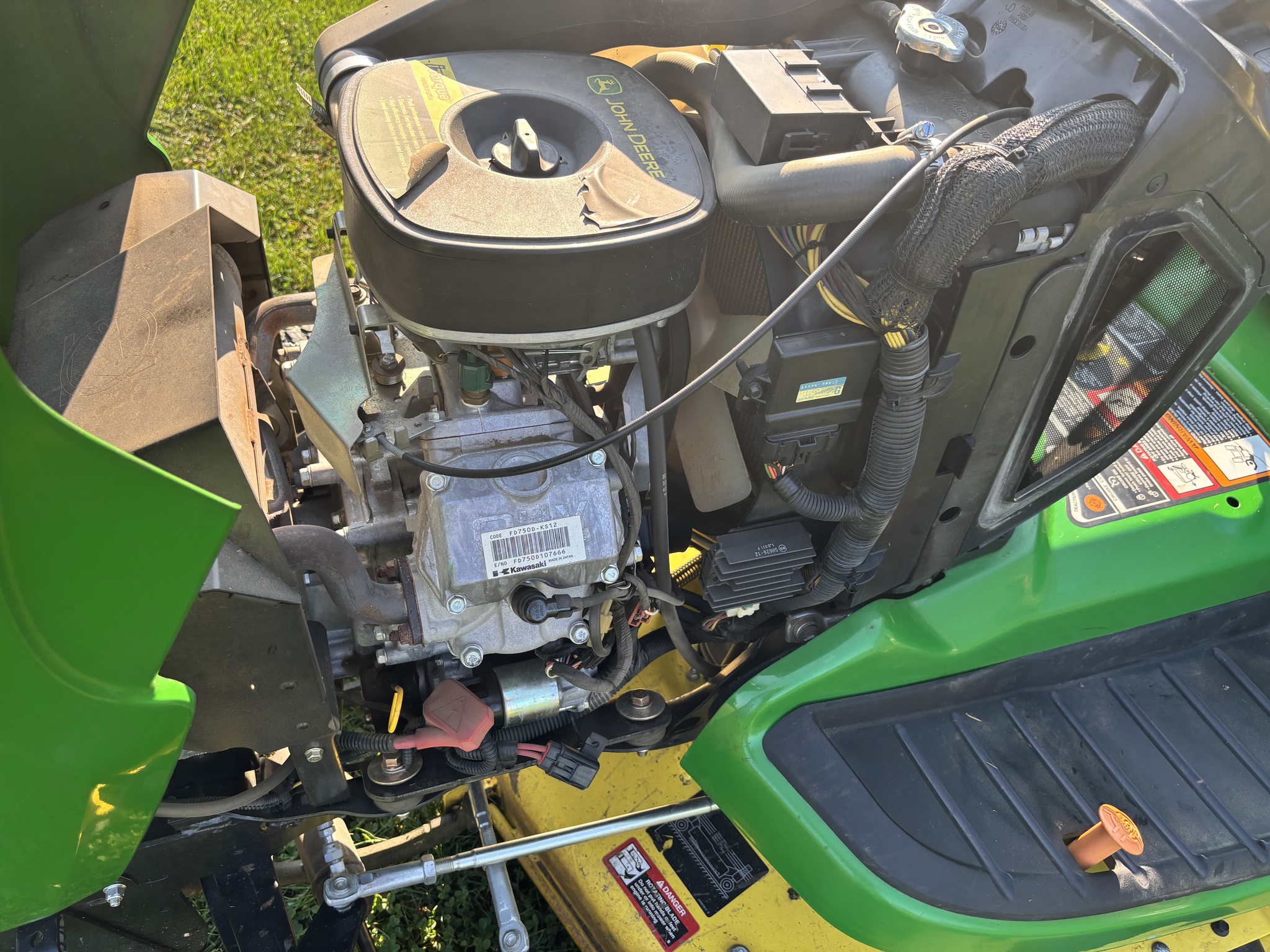 Used 2013 John Deere X734 Lawn & Garden Tractors at Koenig Equipment in Urbana, OH - PhotoXL10