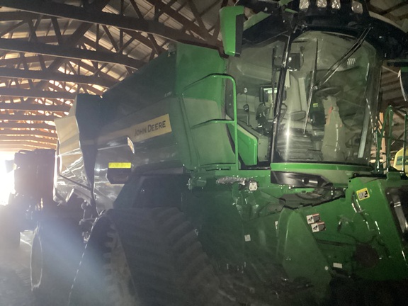  John Deere S7 900