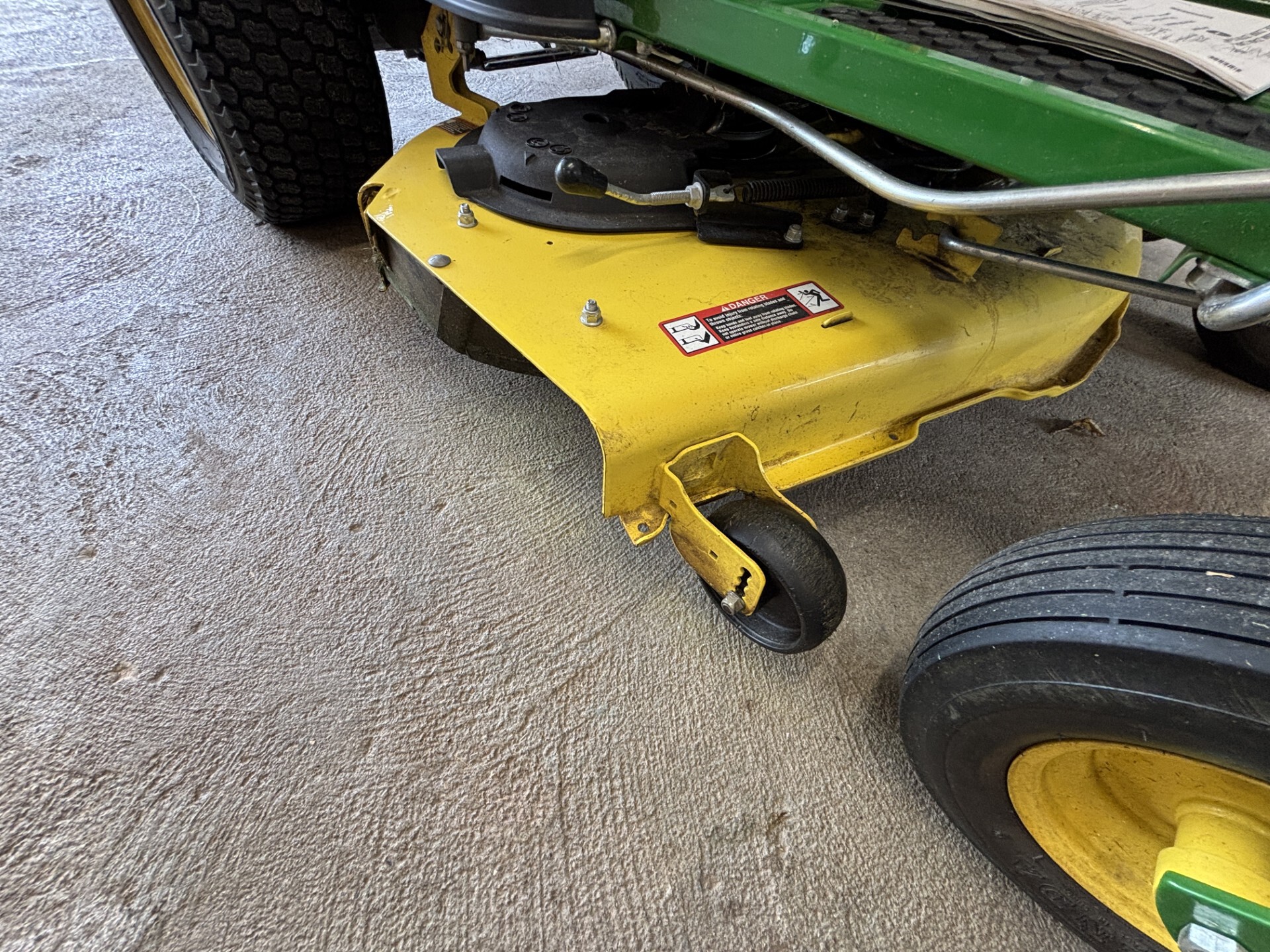 Used 2017 John Deere Z355R Zero Turn Mowers at Koenig Equipment in Germantown, OH - PhotoXL10