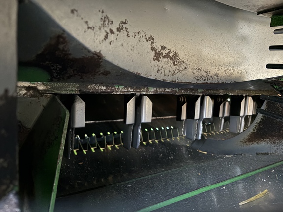 Used 2018 John Deere S790 Combines at Horizon Ag & Turf in Vermilion, AB - Photo4