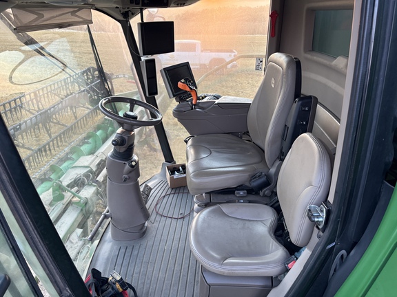 Used 2018 John Deere S790 Combines at Horizon Ag & Turf in Vermilion, AB - Photo7