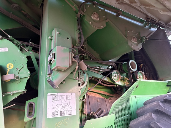 Used 2018 John Deere S790 Combines at Horizon Ag & Turf in Vermilion, AB - Photo12