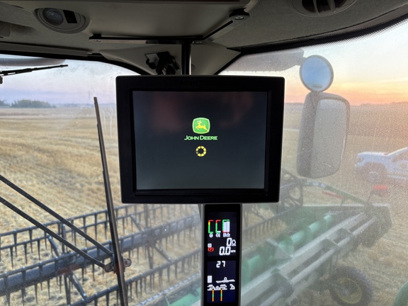 Used 2018 John Deere S790 Combines at Horizon Ag & Turf in Vermilion, AB - Photo16