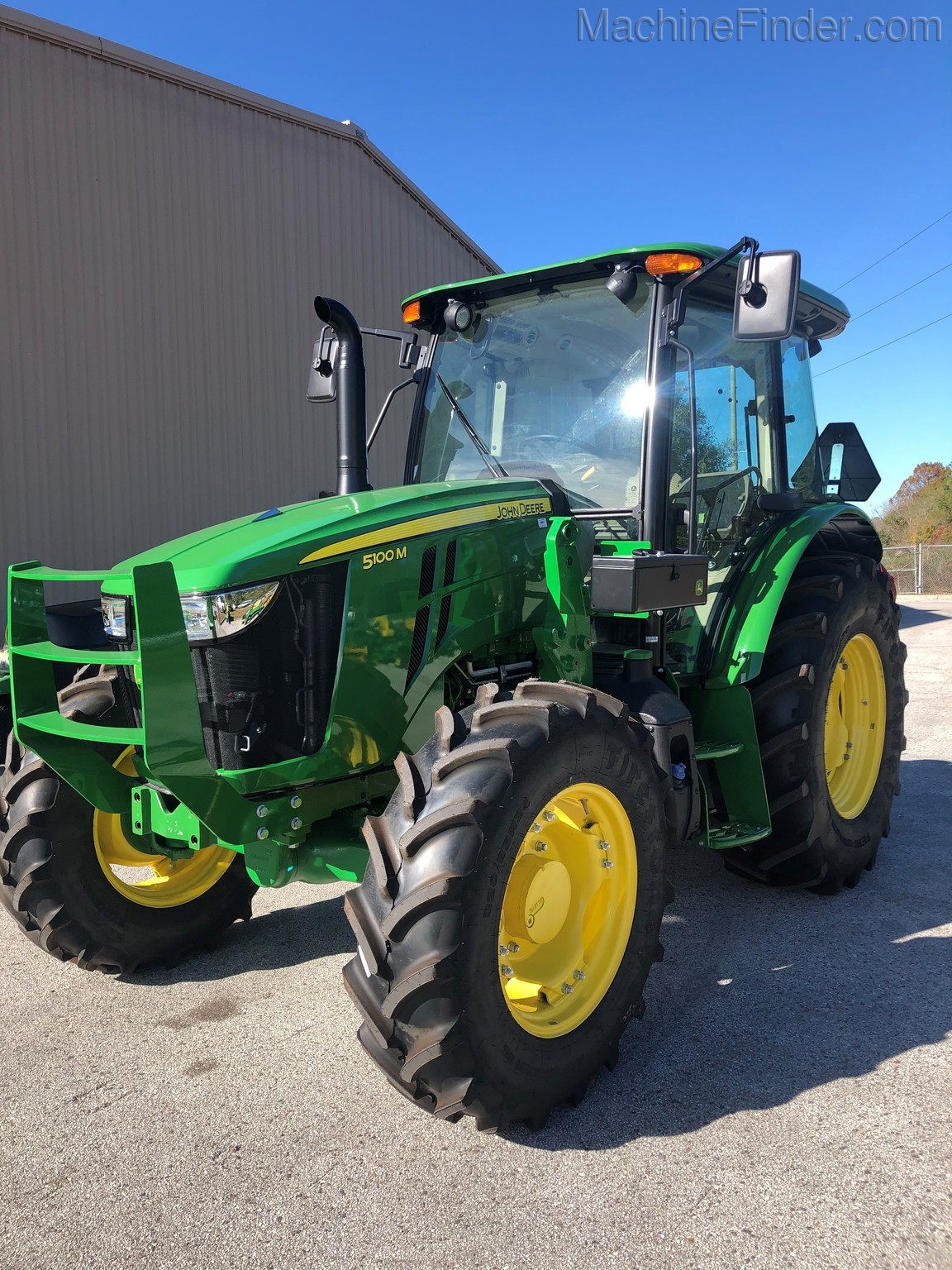 2020 John Deere 5100M Image 1