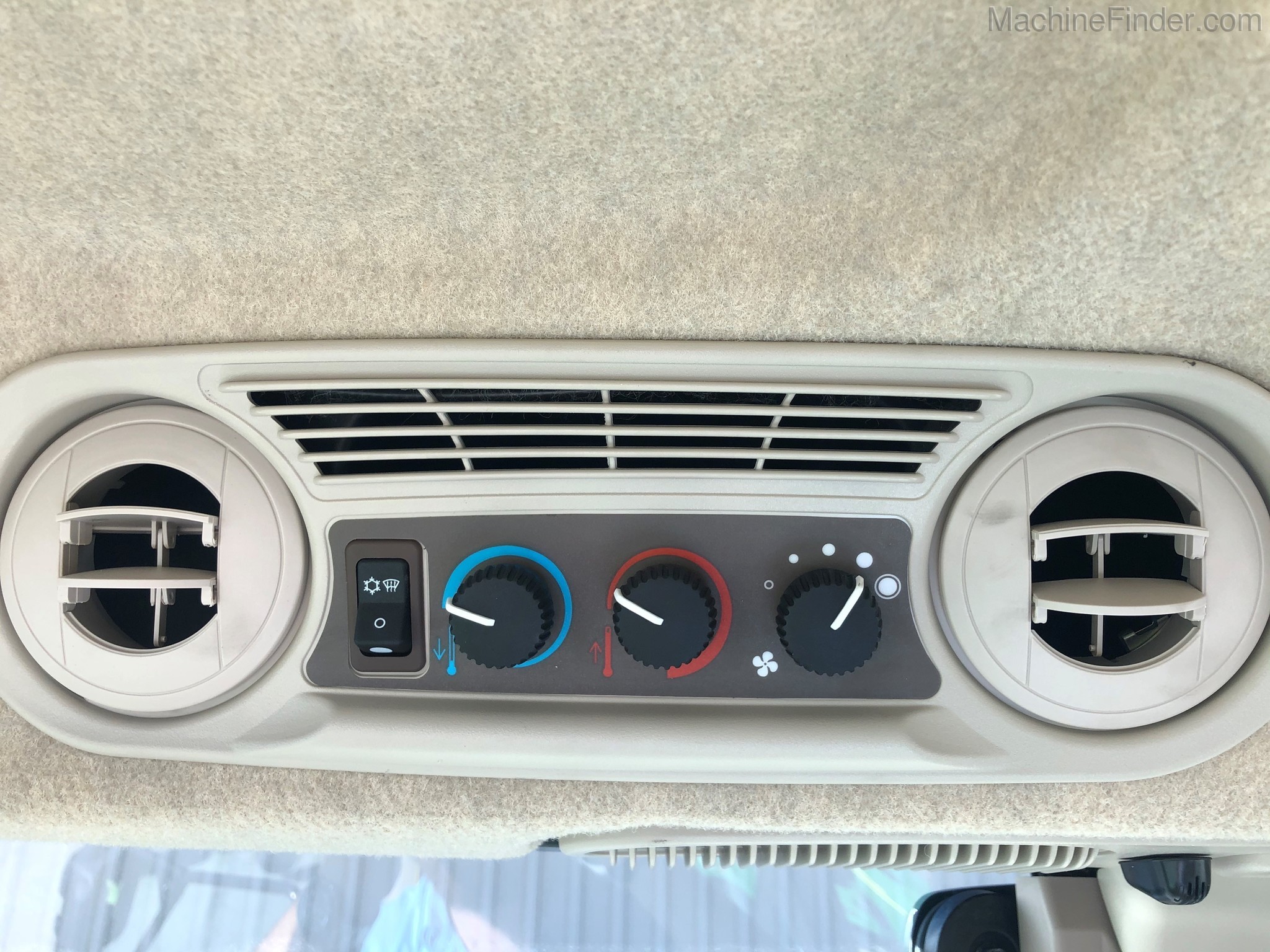 2020 John Deere 5100M Image 20