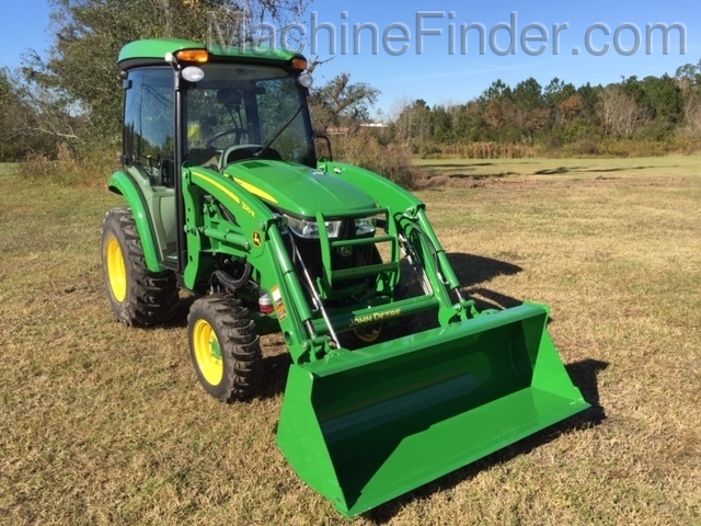 2020 John Deere 3033R Cab Image 4