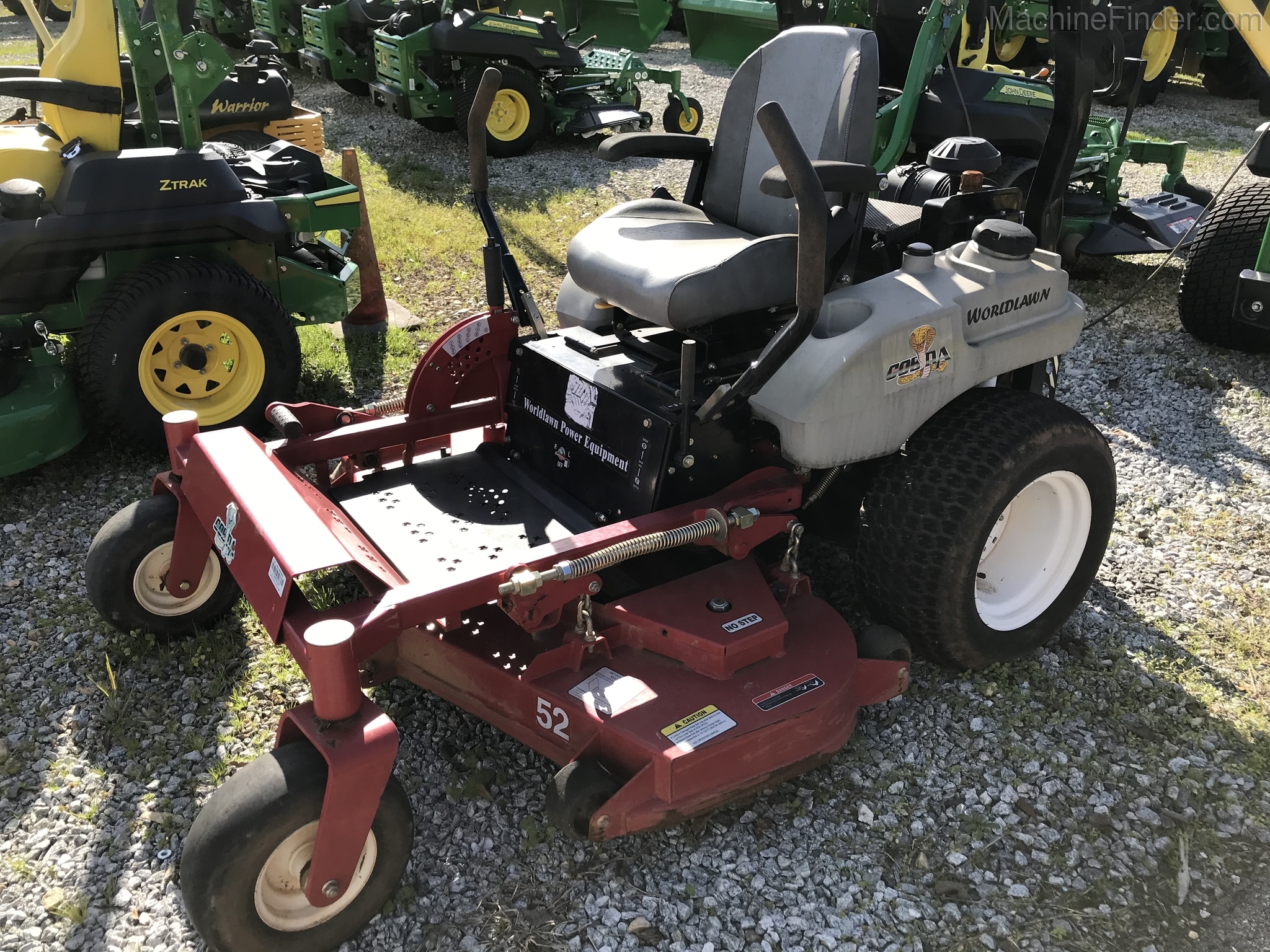 2017 World Lawn Cobra Image 1