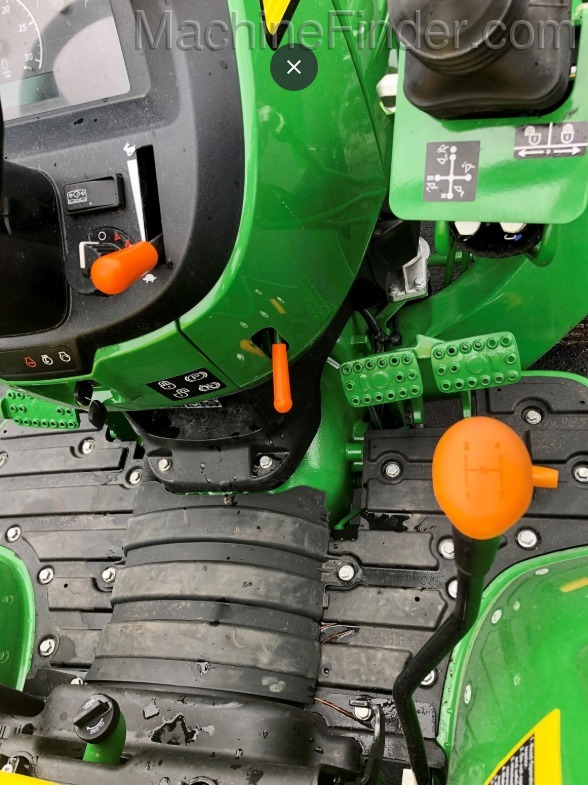 2020 John Deere 3025D Image 6