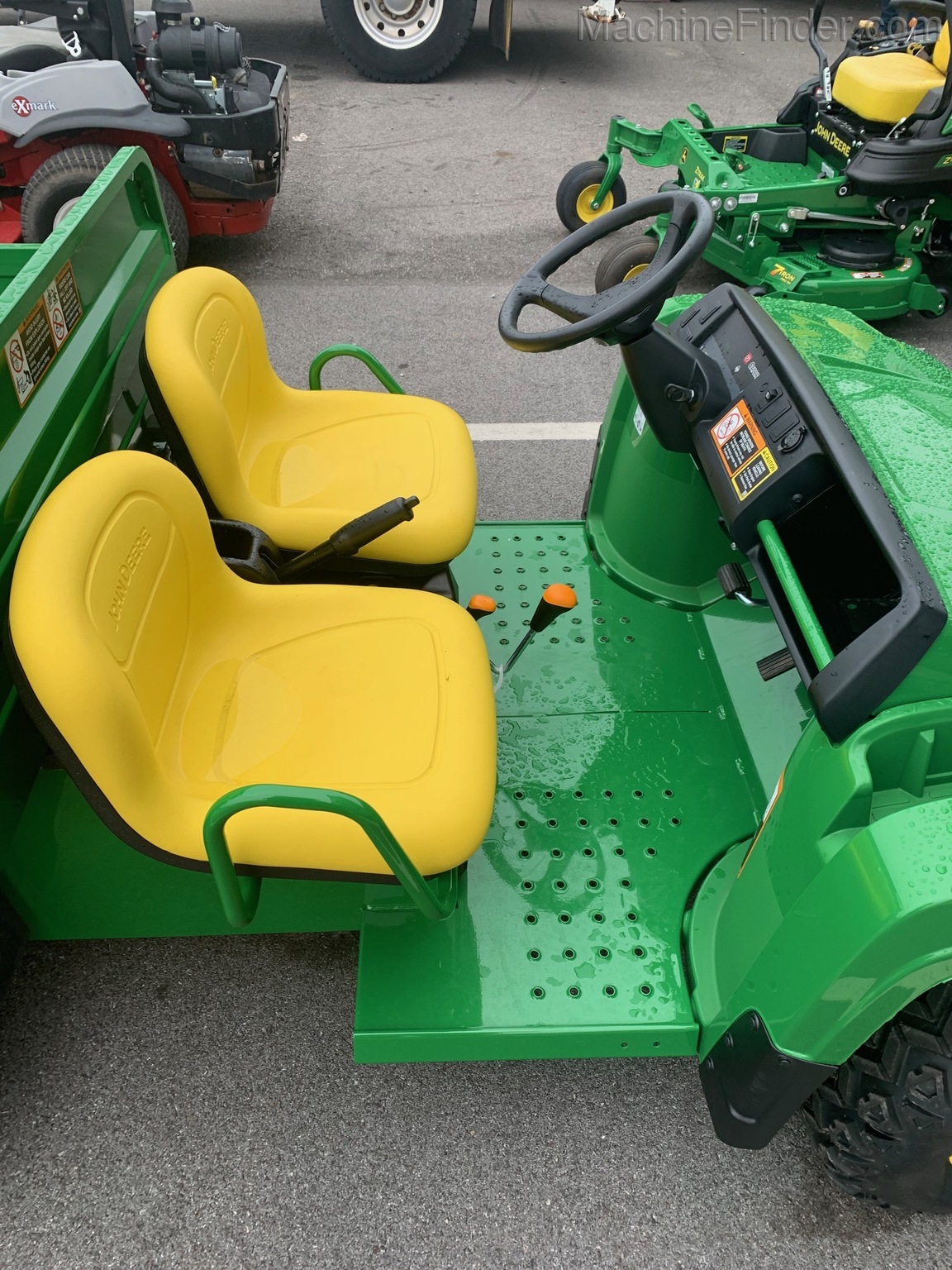 2020 John Deere TS 4X2 Image 4