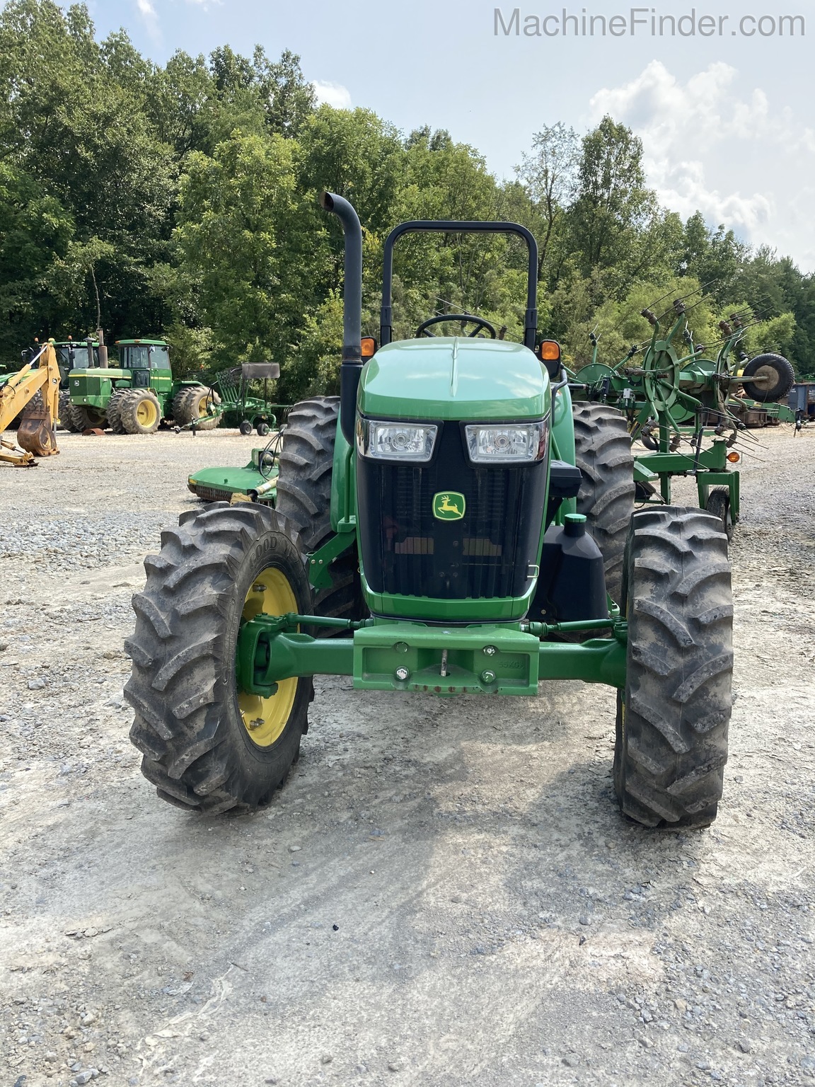 2012 John Deere 5085M Image 2