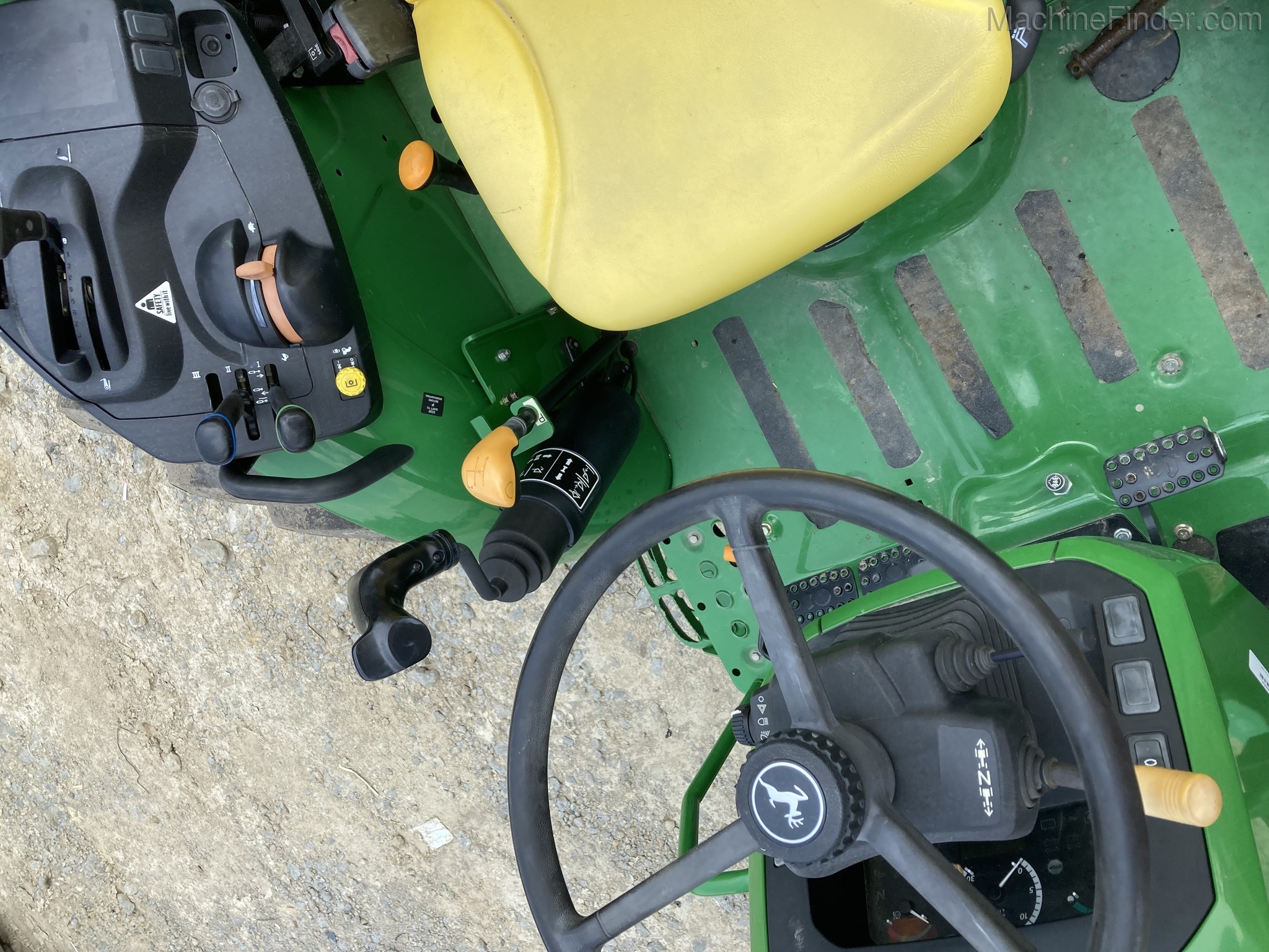 2012 John Deere 5085M Image 5