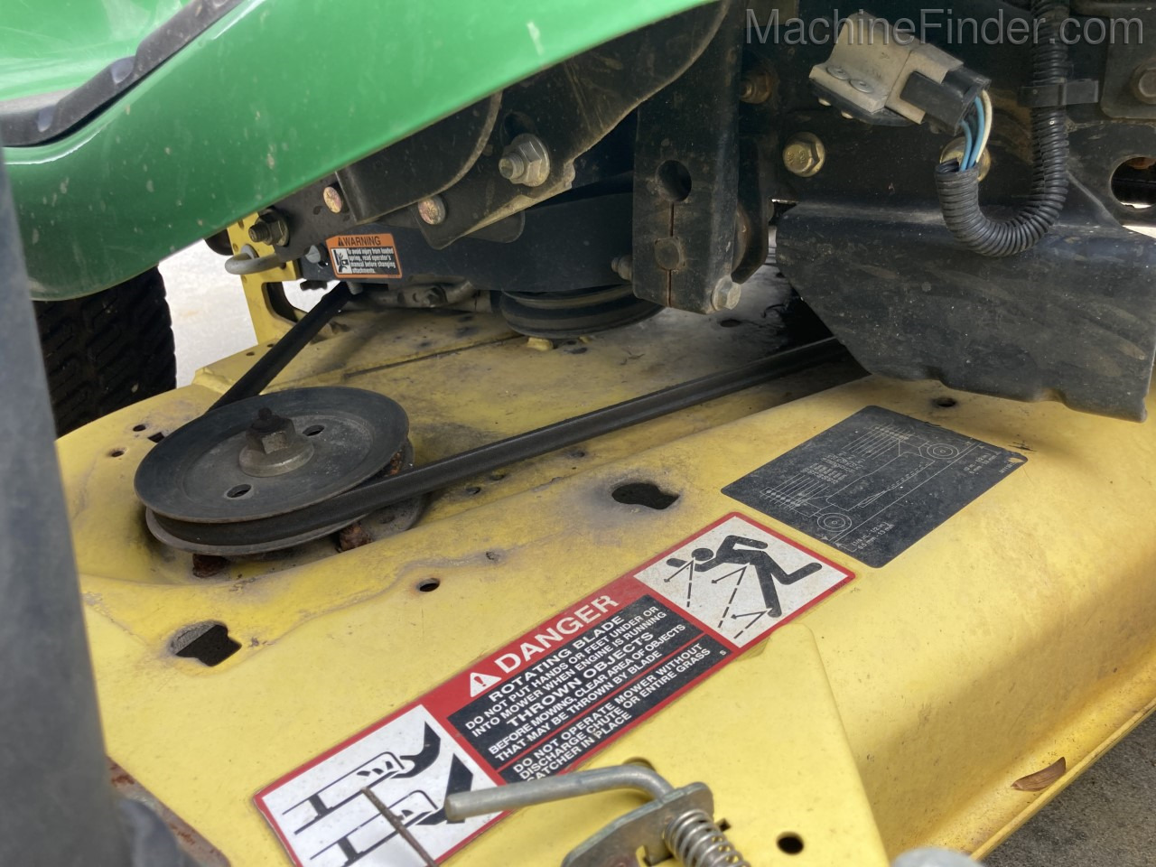 2013 John Deere X320 Image 4