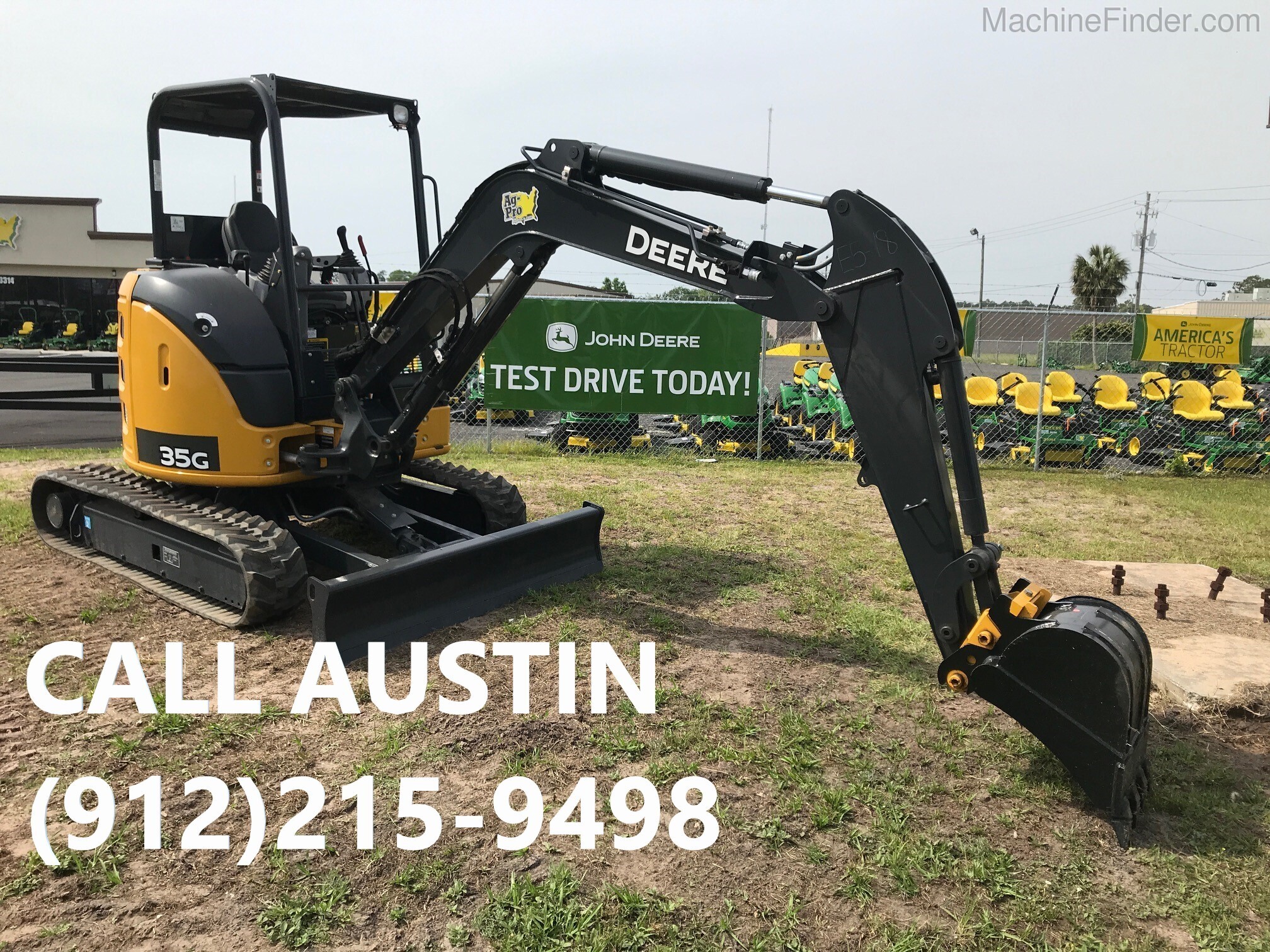 2020 John Deere 35G Image 1