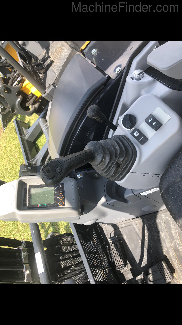 2020 John Deere 35G Image 5