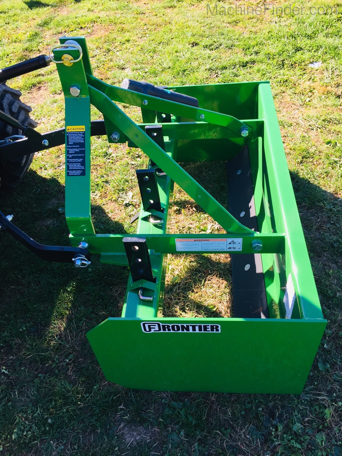 2020 John Deere 1023E Image 11