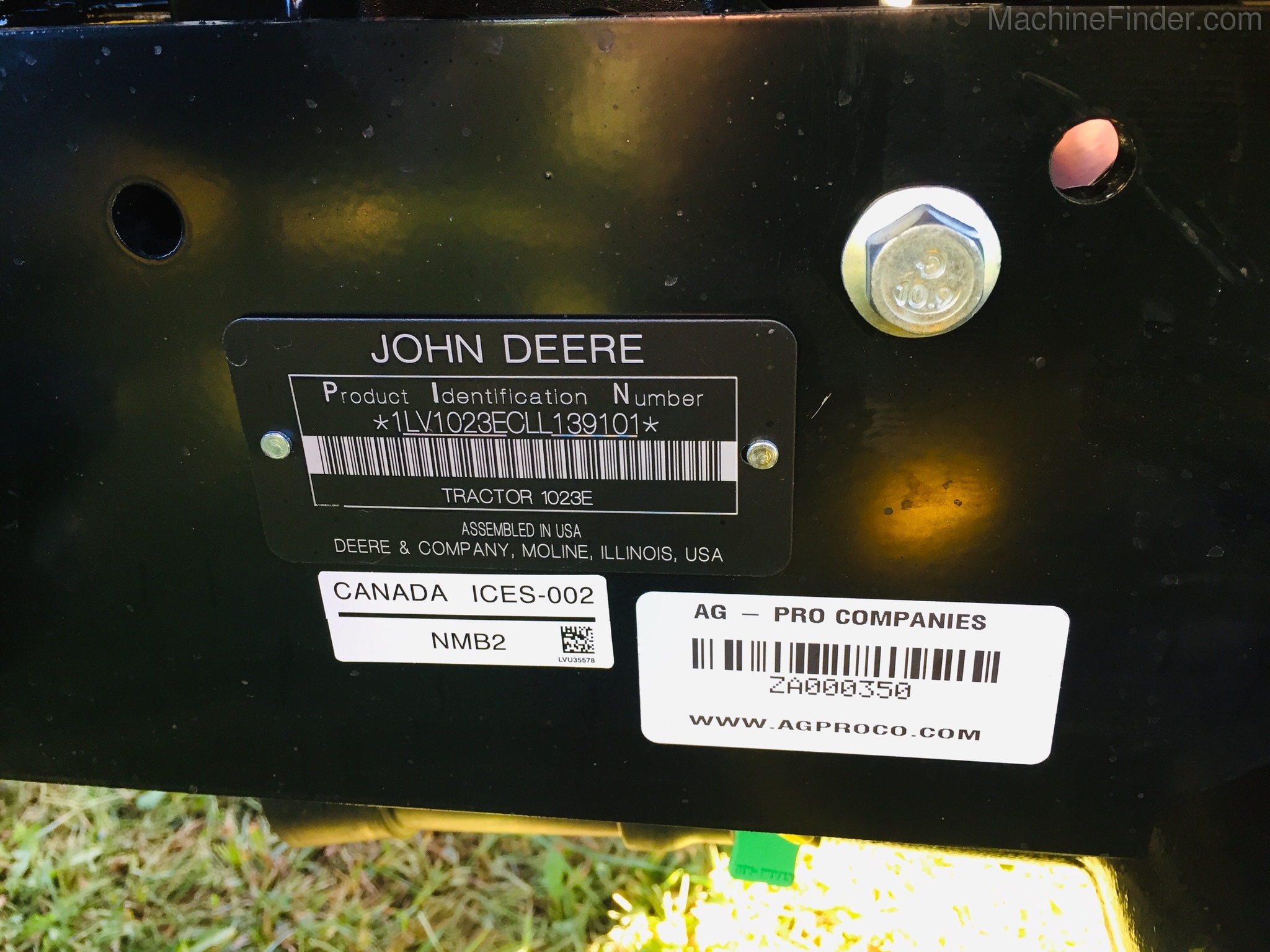 2020 John Deere 1023E Image 10