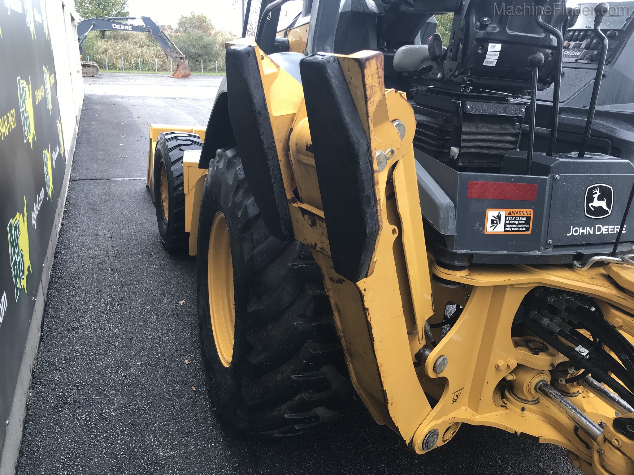 2017 John Deere 310L Image 11