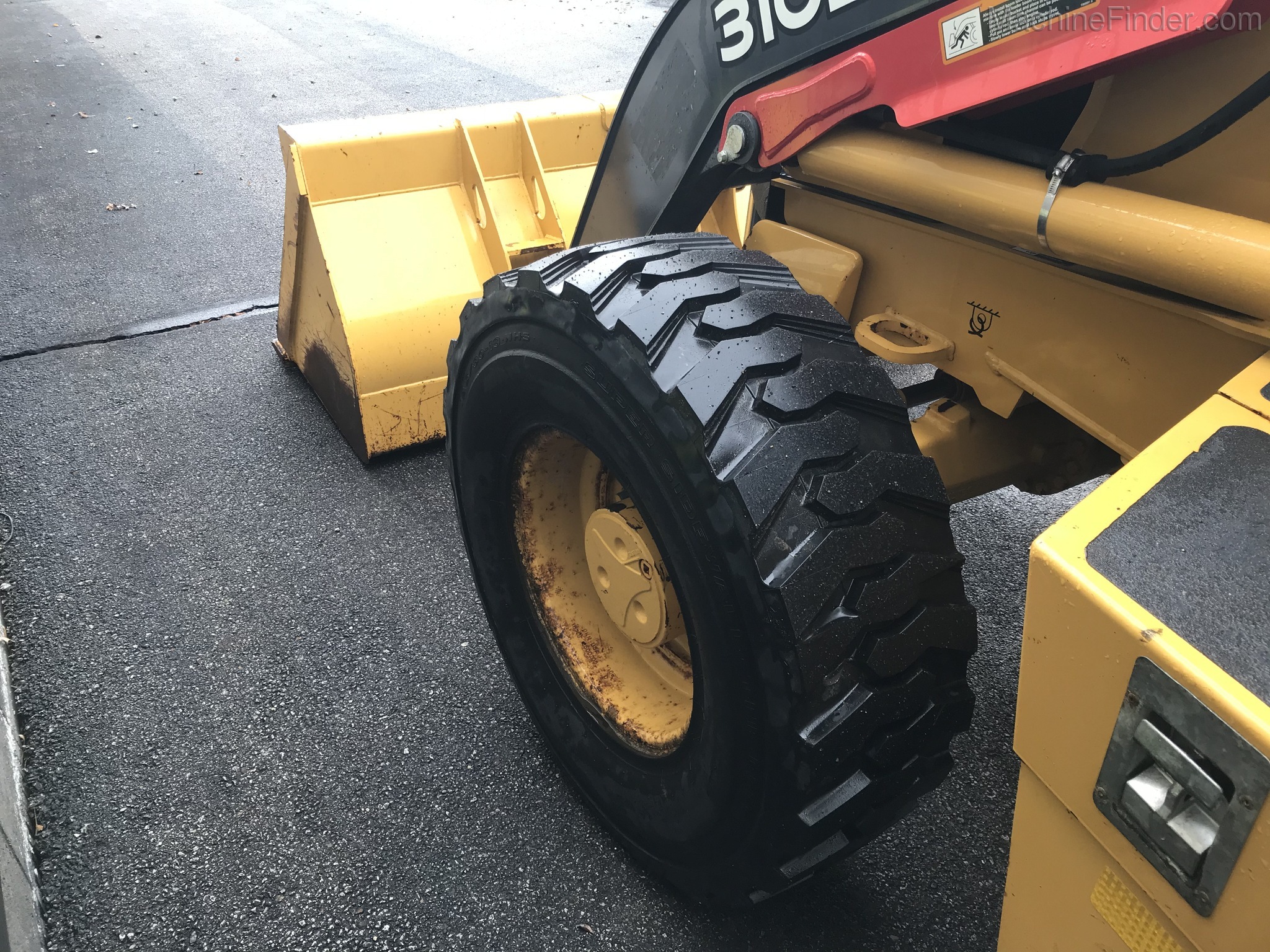 2017 John Deere 310L Image 13