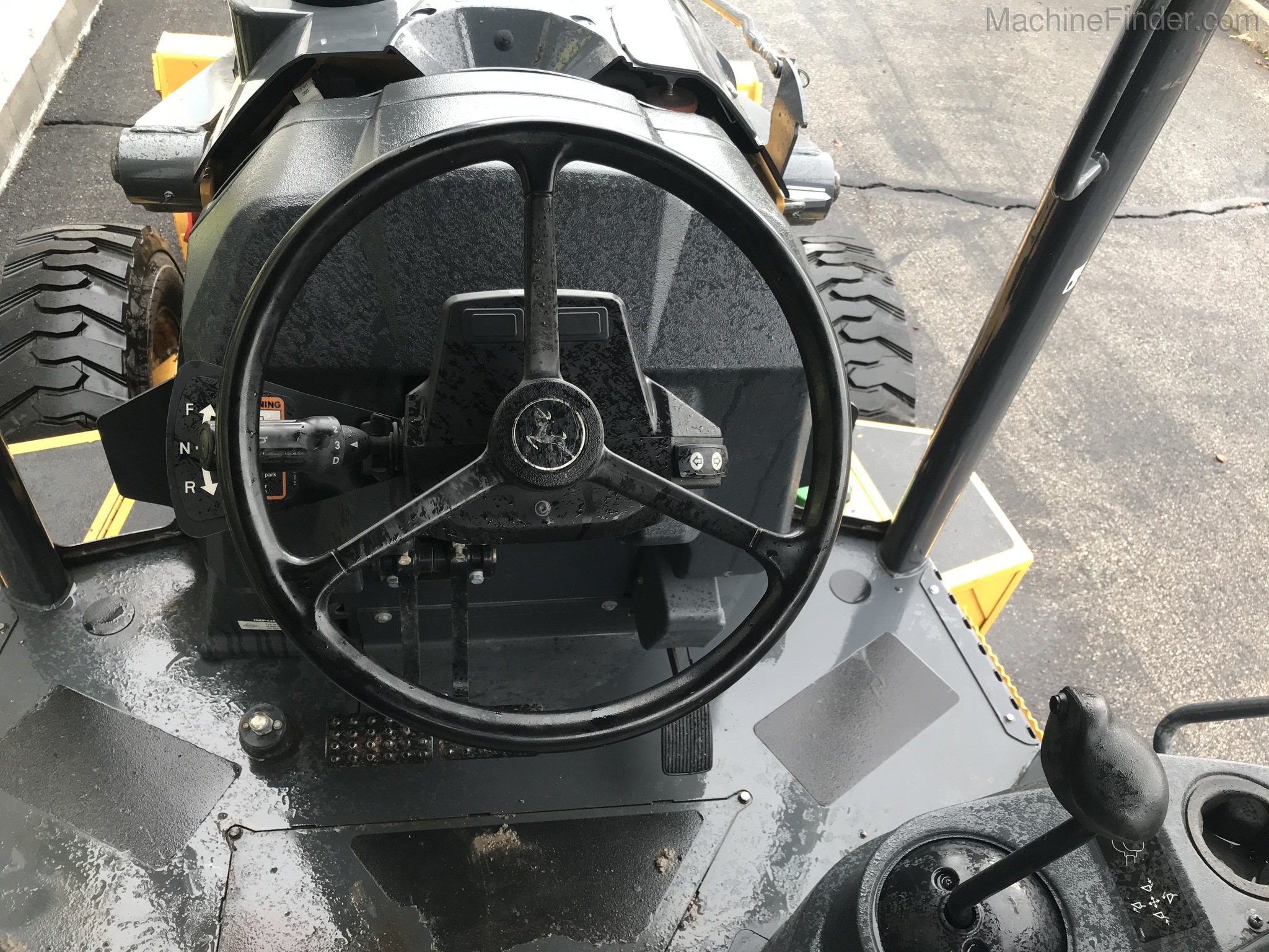 2017 John Deere 310L Image 16