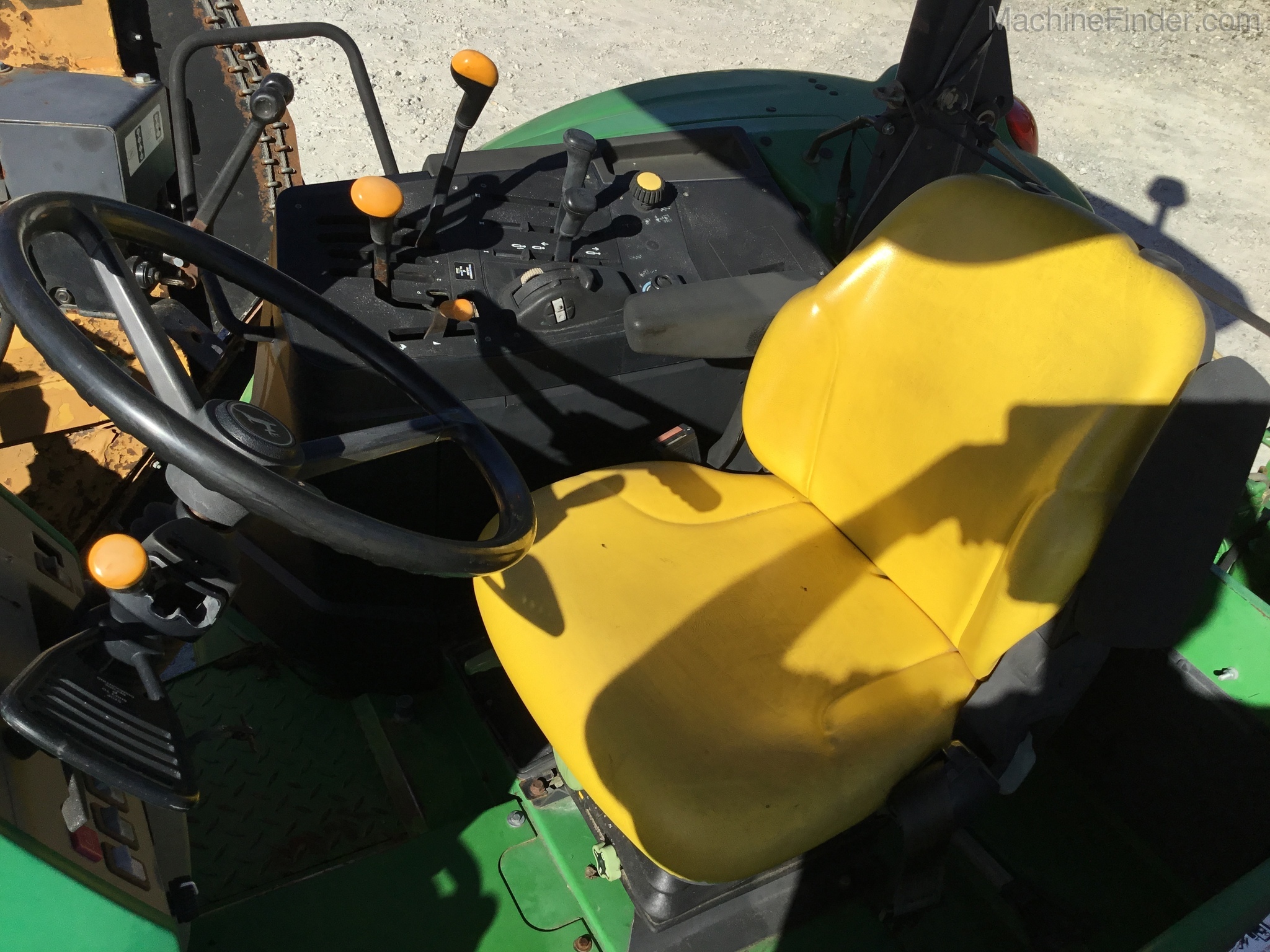 2005 John Deere 6320L Image 20