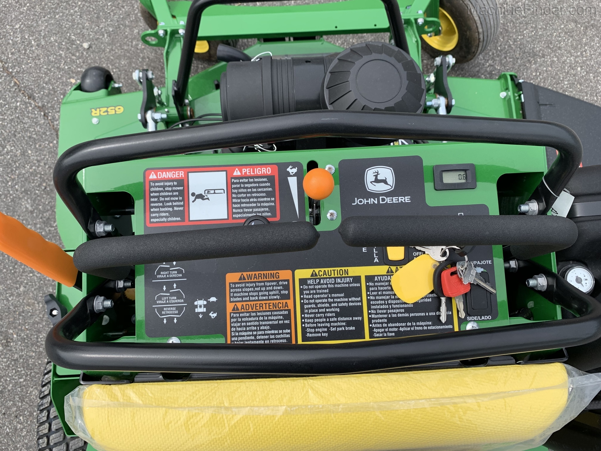 2020 John Deere 652R Image 4