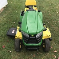 2025 John Deere X330 Image 3