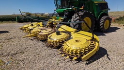 2019 John Deere 772