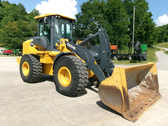 2023 John Deere 544P