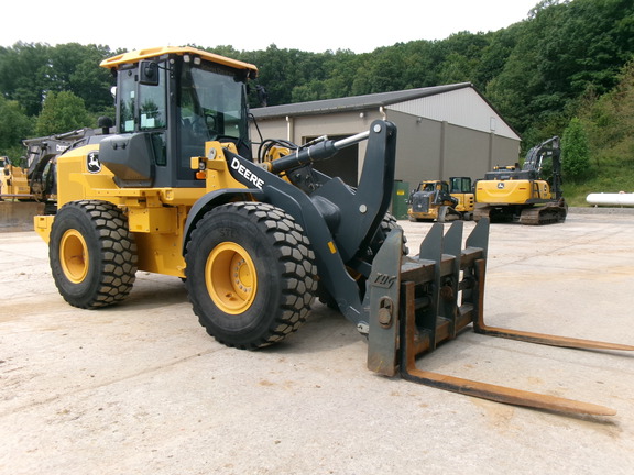2023 John Deere 544P